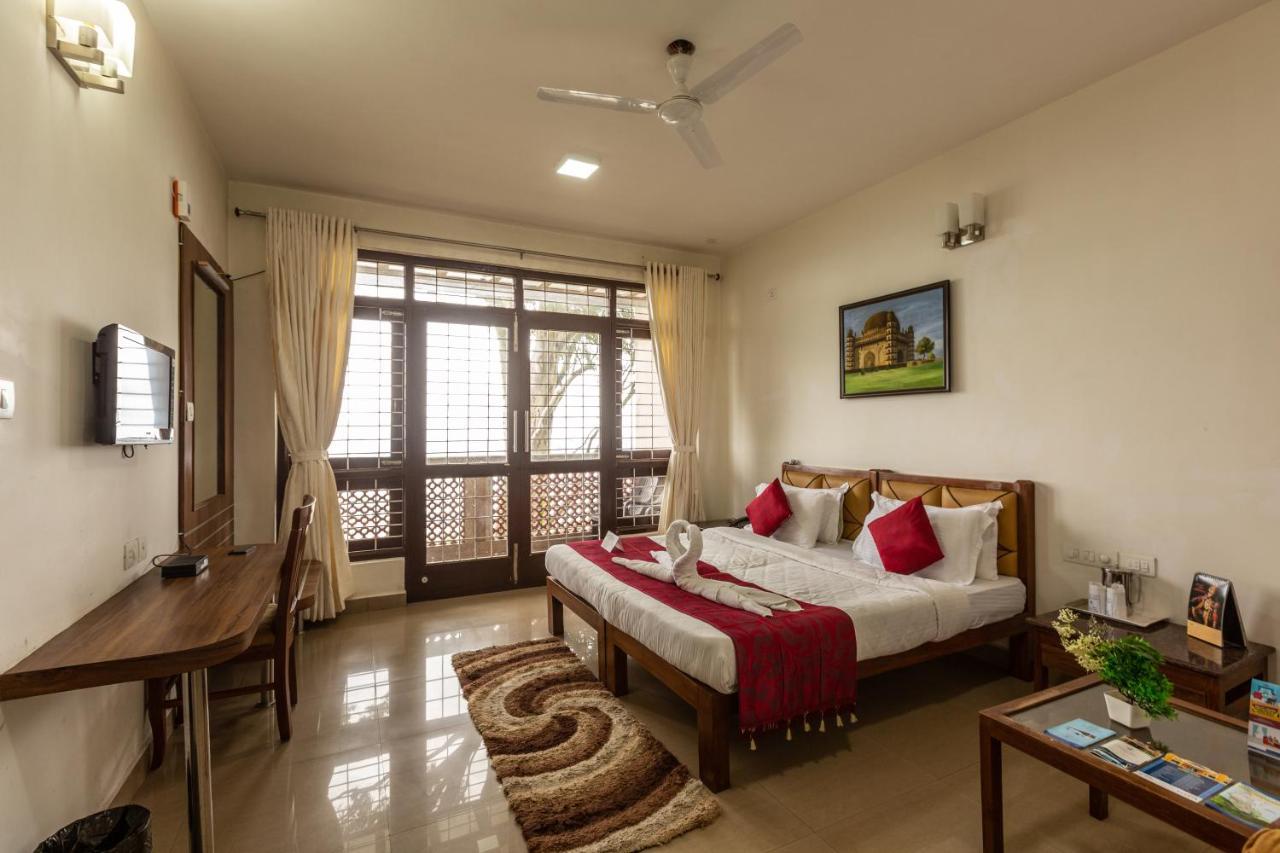 Kstdc Hotel Mayura Pine Top Nandi Hills Exteriér fotografie