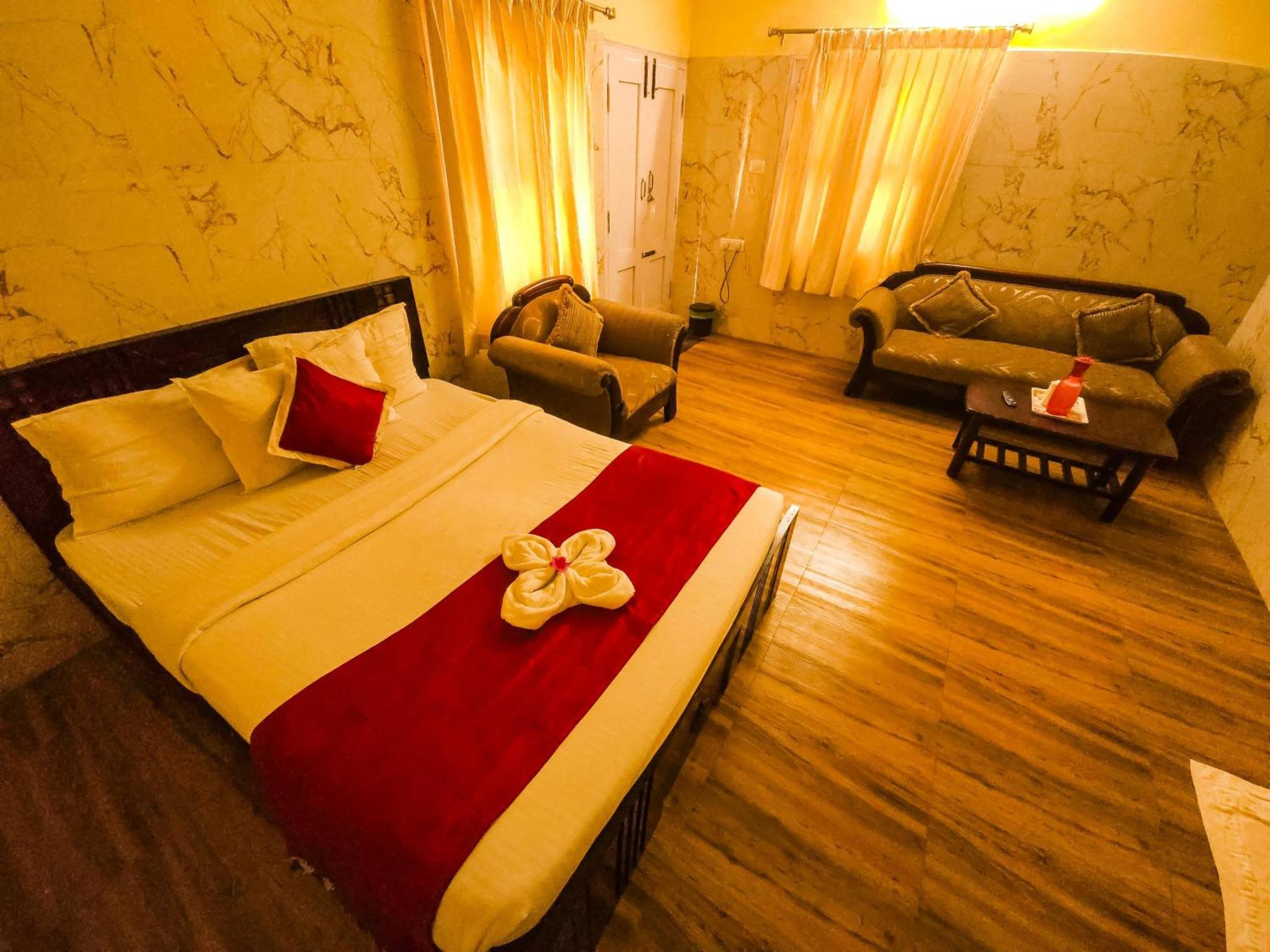 Kstdc Hotel Mayura Pine Top Nandi Hills Exteriér fotografie